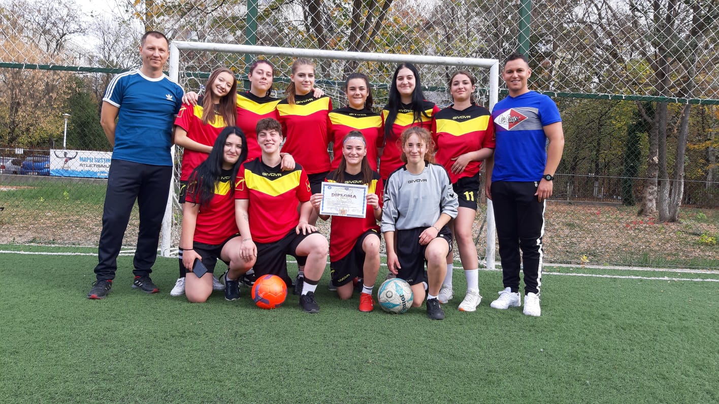 Locul 3 sector 6 - fotbal fete